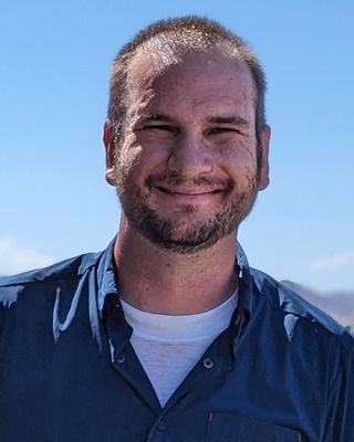 Headshot of Stephen Bunnell, LCSW.